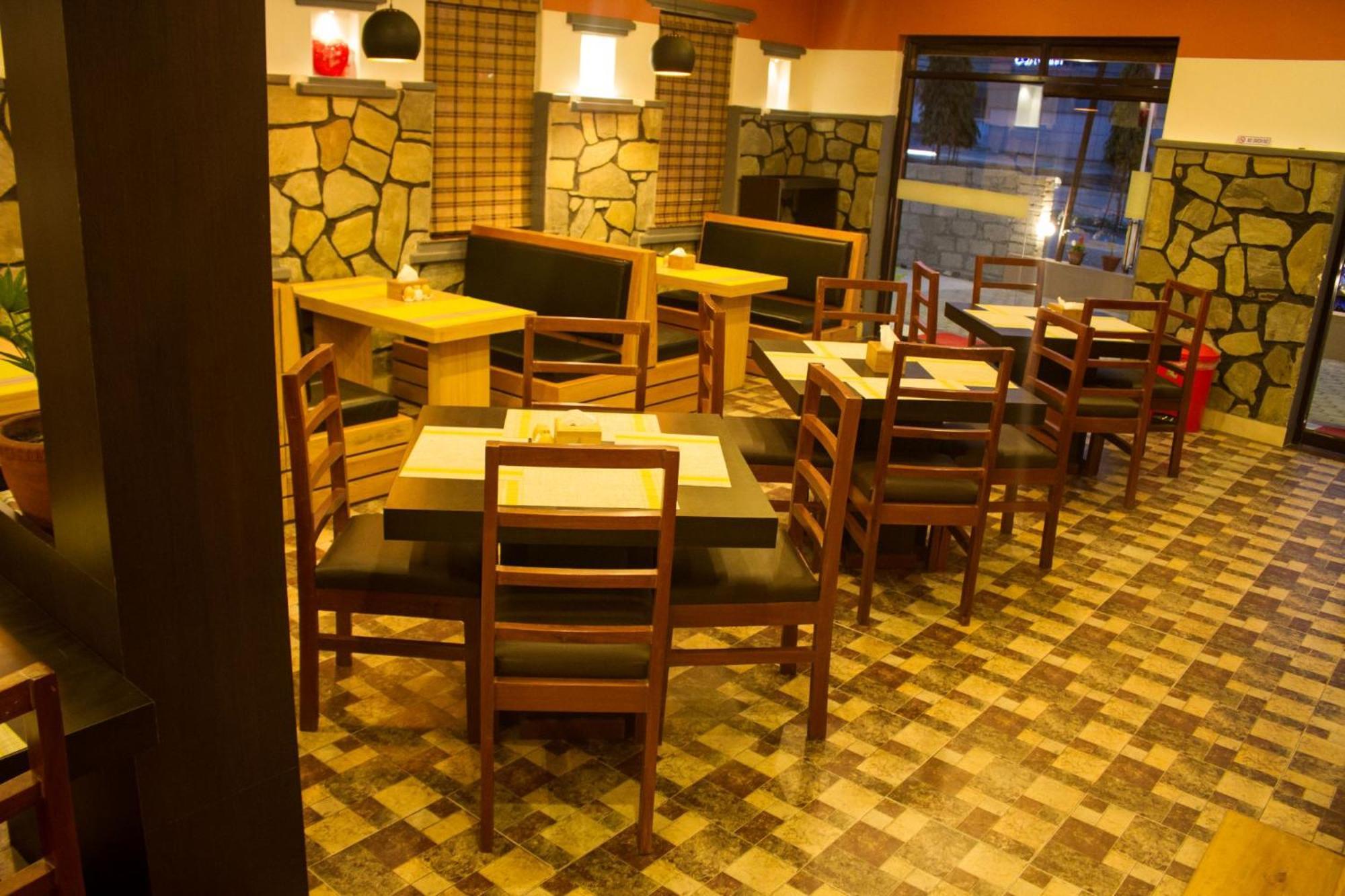 Hotel Task International Pokhara Luaran gambar